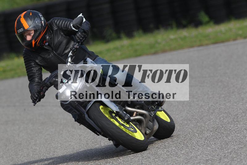 Archiv-2025/10 23.04.2025 Cornu Master School ADR/gruen-vert/60